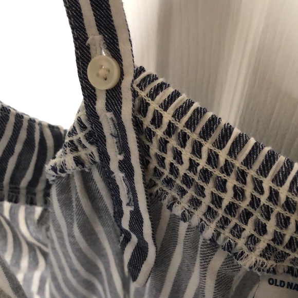 Old Navy Ruffle Tank - Picture 7 of 8